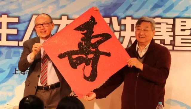 写完就拿奖，就是这么任性！